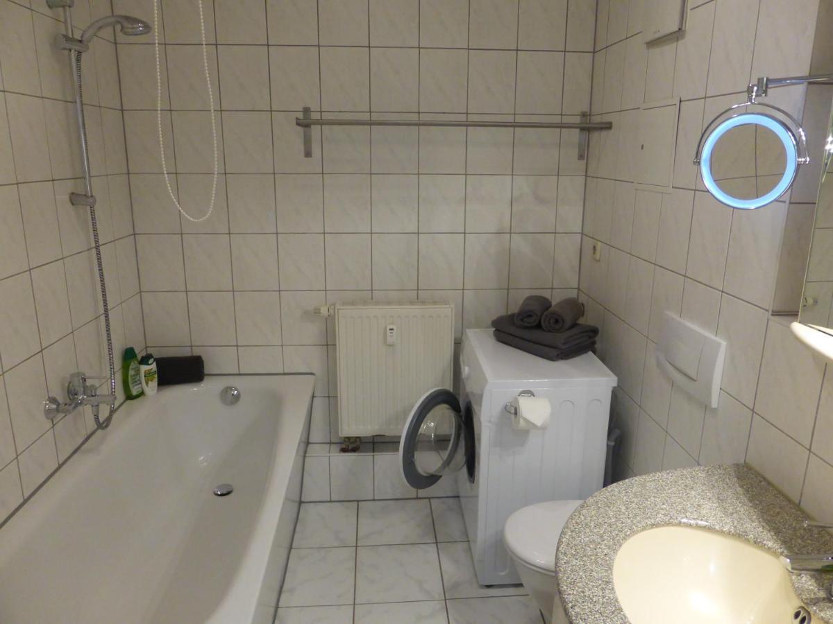 Ferienwohnung Friedrich Schiller, 2 Schlafzimmer, Balkon,Kostenloses Wifi, Naehe Zentrum, イェーナ エクステリア 写真