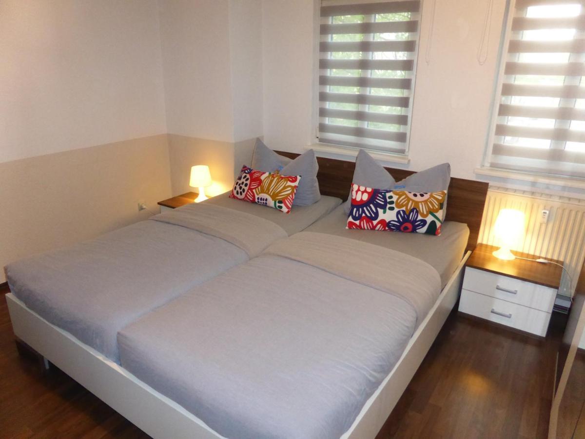 Ferienwohnung Friedrich Schiller, 2 Schlafzimmer, Balkon,Kostenloses Wifi, Naehe Zentrum, イェーナ エクステリア 写真