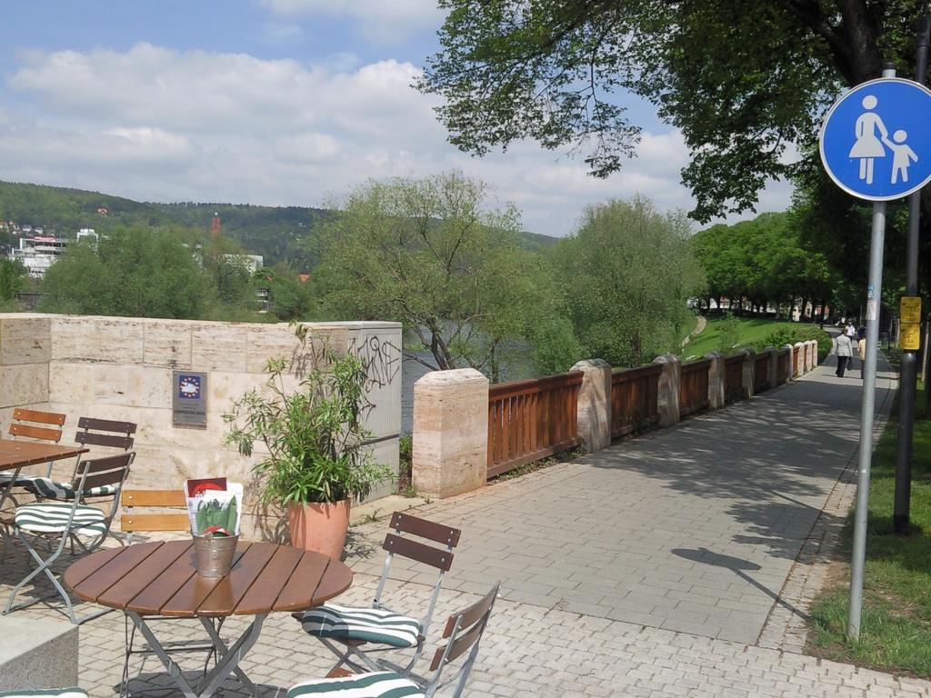 Ferienwohnung Friedrich Schiller, 2 Schlafzimmer, Balkon,Kostenloses Wifi, Naehe Zentrum, イェーナ エクステリア 写真